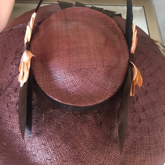 STRIKING 1940S\' GARNET STRAW WIDE BRIM HAT - FEATHER BOWS & MATCHING VEIL main image 9